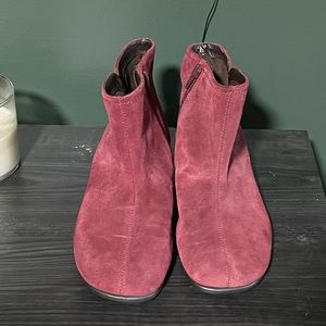 Duble Truble Aerosoles booties